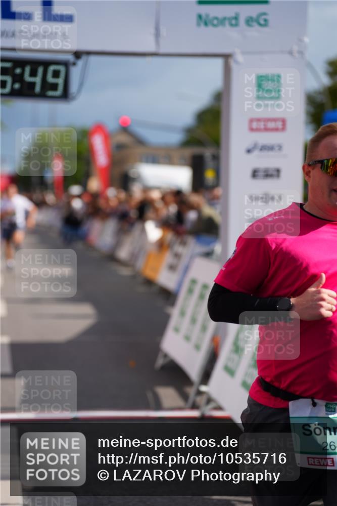 20.09.2026 - PSD Bank Halbmarathon LAZAROV Photography http://msf.ph/oto/10535716 20.09.2026 12:16:48 Ziel 1649, 2070, 2574, 2646, 2792, 3274, 3318, 3611, 3719 meine-sportfotos.de