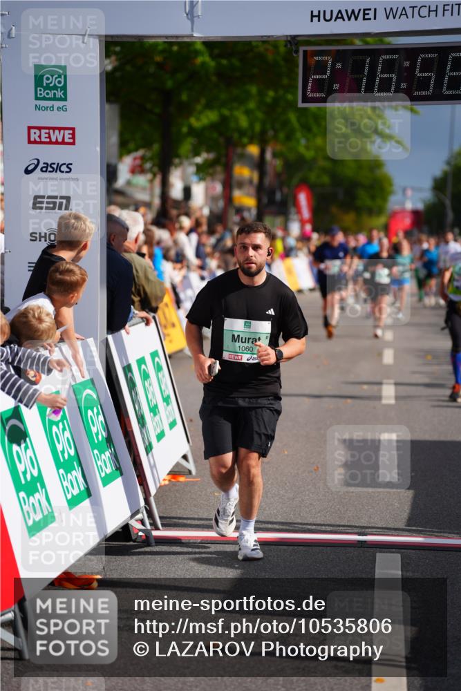 20.09.2026 - PSD Bank Halbmarathon LAZAROV Photography http://msf.ph/oto/10535806 20.09.2026 12:16:55 Ziel 1060, 2535, 2574, 3477, 3611 meine-sportfotos.de