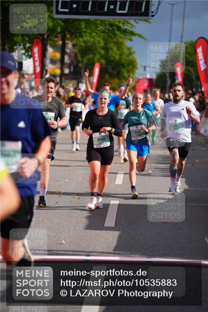 20.09.2026 - PSD Bank Halbmarathon LAZAROV Photography http://msf.ph/oto/10535883 20.09.2026 12:17:01 Ziel 1060, 1562, 1759, 1988, 2006, 2535, 3000, 3231, 3477, 4419, 4477 meine-sportfotos.de