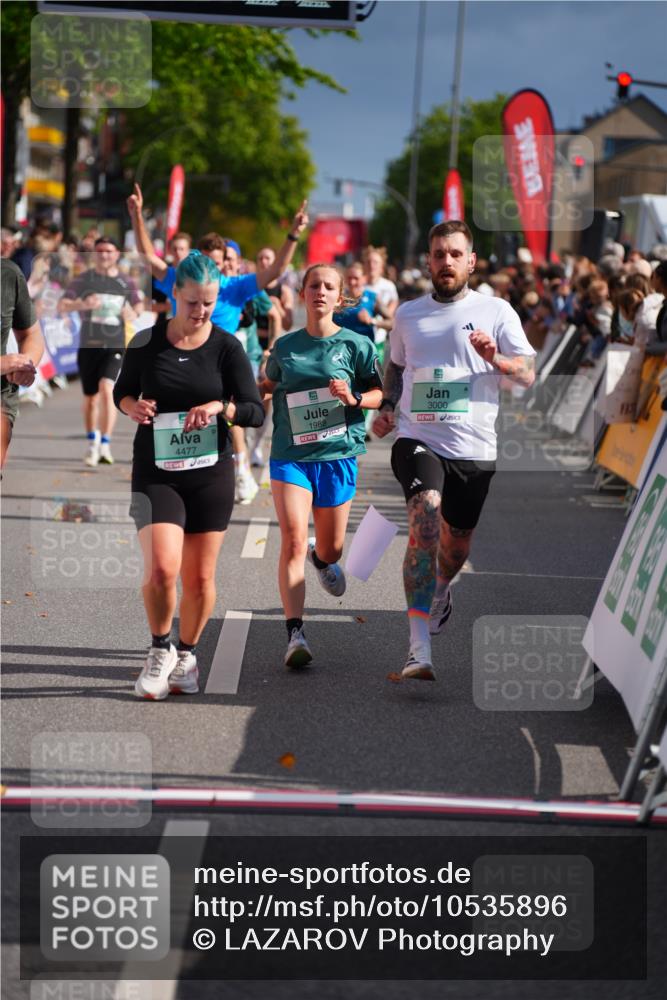 20.09.2026 - PSD Bank Halbmarathon LAZAROV Photography http://msf.ph/oto/10535896 20.09.2026 12:17:01 Ziel 1060, 1562, 1759, 1988, 2006, 2535, 3000, 3231, 3477, 4419, 4477 meine-sportfotos.de