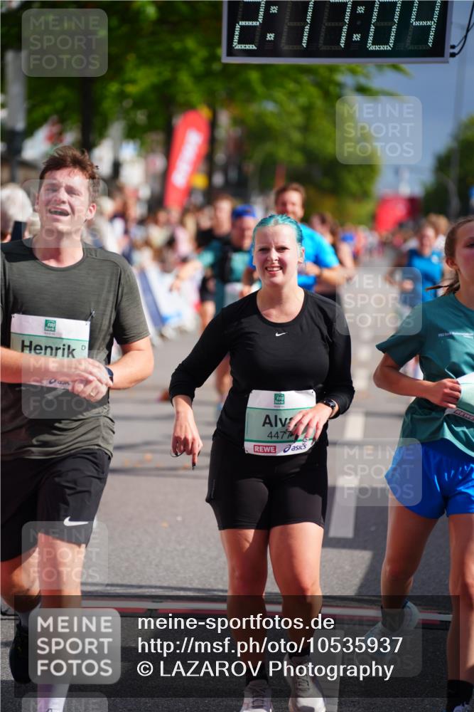 20.09.2026 - PSD Bank Halbmarathon LAZAROV Photography http://msf.ph/oto/10535937 20.09.2026 12:17:03 Ziel 1060, 1562, 1759, 1988, 2006, 2117, 2248, 2325, 2535, 3000, 3231, 4211, 4419, 4477 meine-sportfotos.de