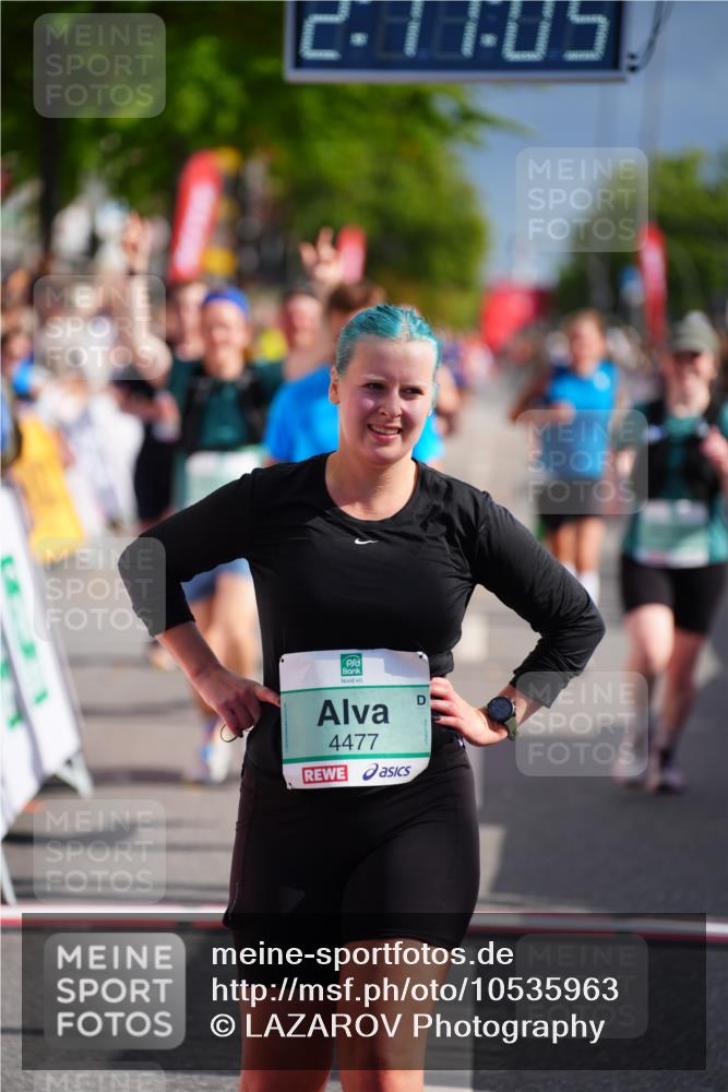 20.09.2026 - PSD Bank Halbmarathon LAZAROV Photography http://msf.ph/oto/10535963 20.09.2026 12:17:04 Ziel 1562, 1759, 1988, 2006, 2117, 2248, 2325, 2535, 3000, 3231, 4059, 4211, 4419, 4477 meine-sportfotos.de
