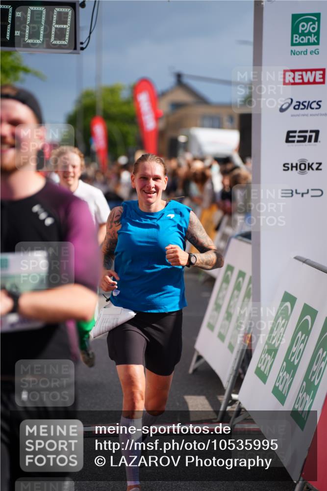 20.09.2026 - PSD Bank Halbmarathon LAZAROV Photography http://msf.ph/oto/10535995 20.09.2026 12:17:08 Ziel 1562, 1759, 1988, 2006, 2117, 2248, 2325, 3000, 3231, 4059, 4211, 4419, 4477 meine-sportfotos.de