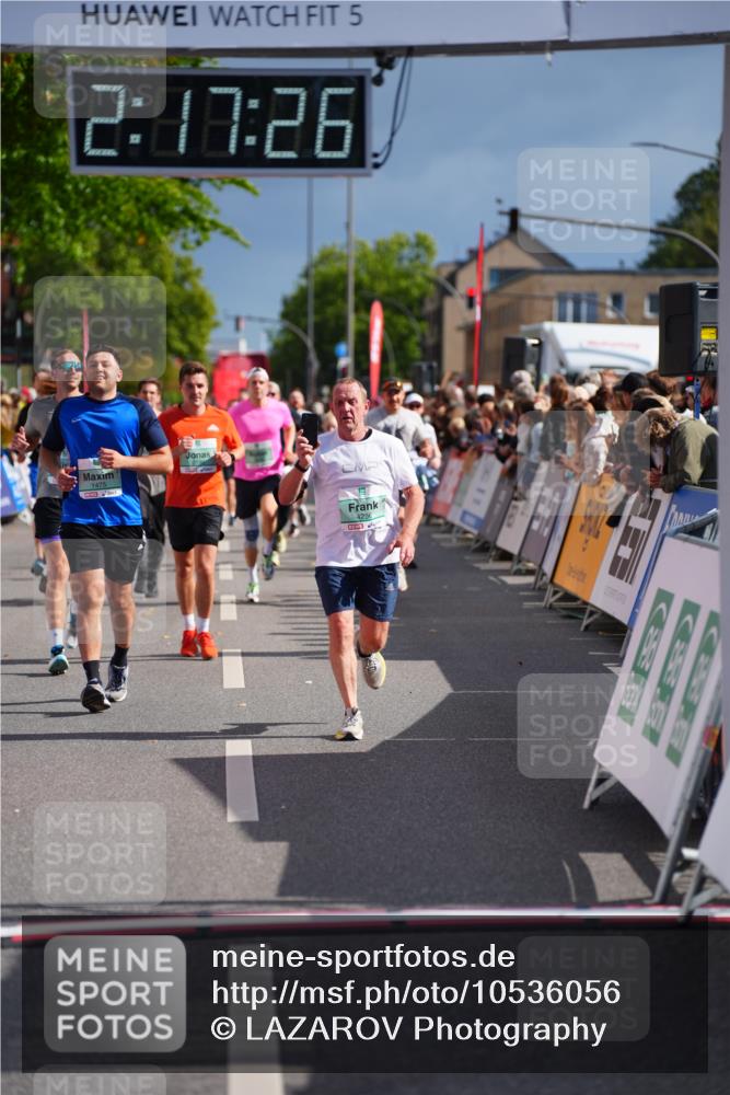20.09.2026 - PSD Bank Halbmarathon LAZAROV Photography http://msf.ph/oto/10536056 20.09.2026 12:17:25 Ziel 2062, 4256 meine-sportfotos.de