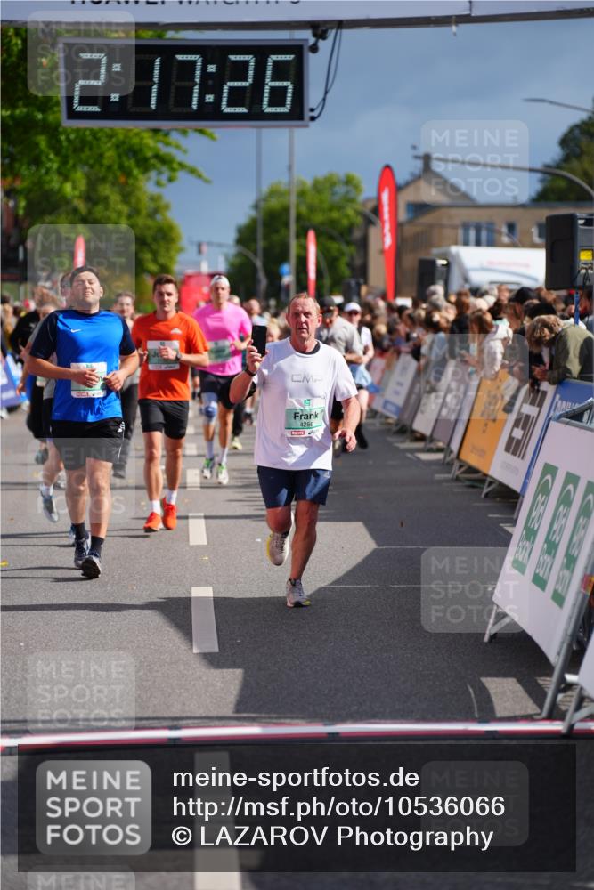 20.09.2026 - PSD Bank Halbmarathon LAZAROV Photography http://msf.ph/oto/10536066 20.09.2026 12:17:26 Ziel 1475, 2062, 2199, 3013, 3684, 4256 meine-sportfotos.de