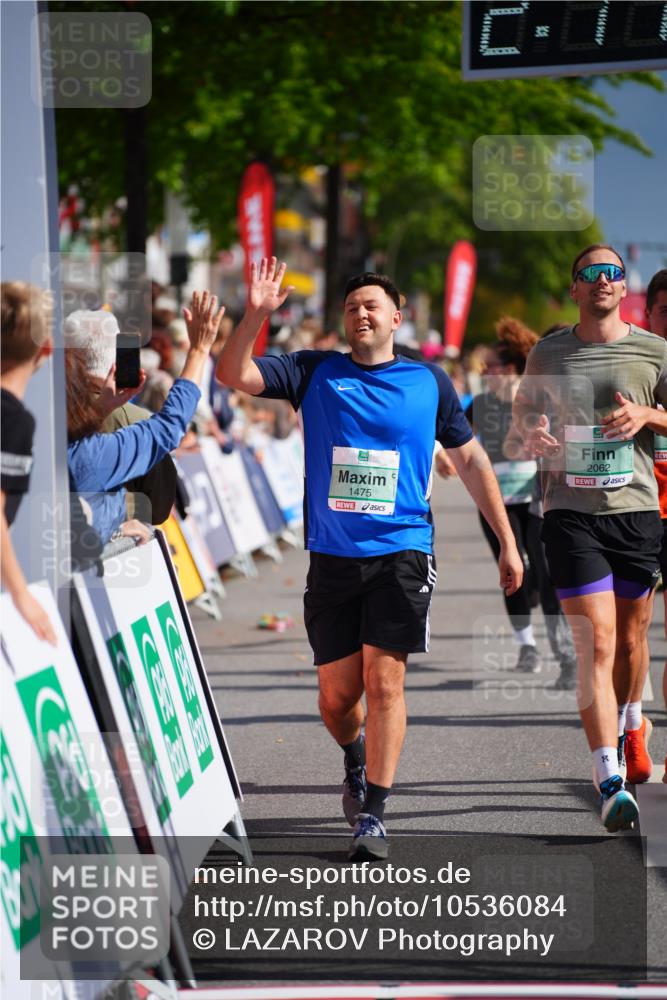 20.09.2026 - PSD Bank Halbmarathon LAZAROV Photography http://msf.ph/oto/10536084 20.09.2026 12:17:28 Ziel 1475, 1603, 2062, 2199, 2236, 2795, 2901, 3013, 3233, 3684, 4256 meine-sportfotos.de