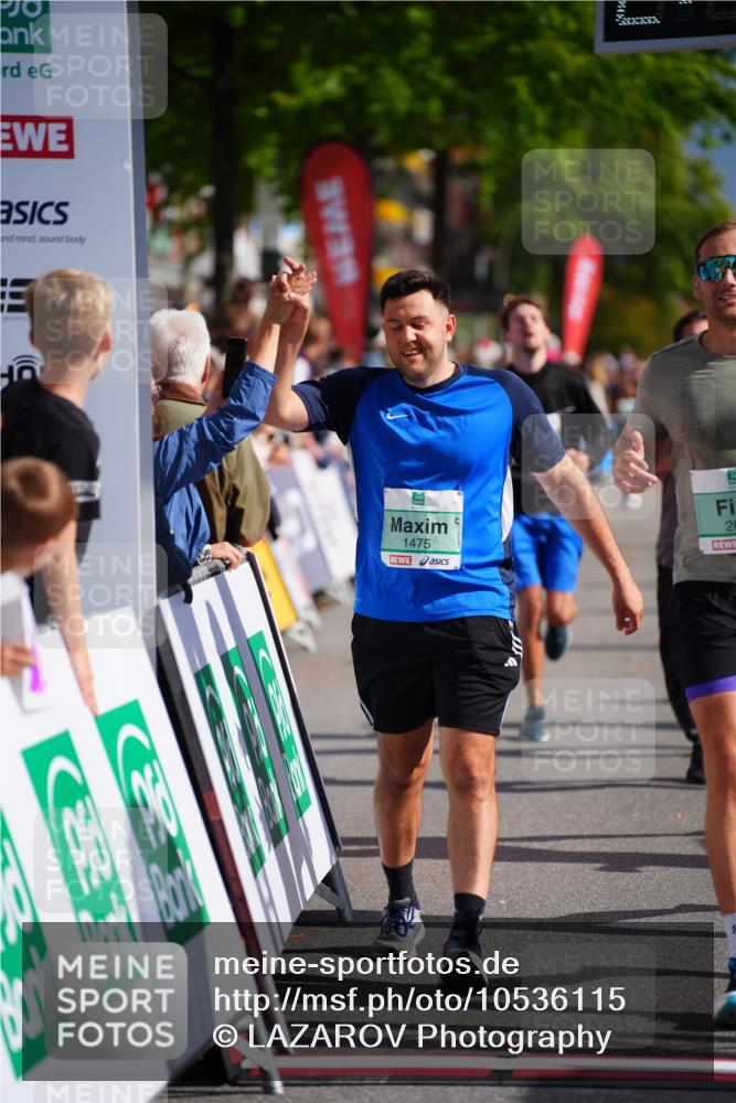 20.09.2026 - PSD Bank Halbmarathon LAZAROV Photography http://msf.ph/oto/10536115 20.09.2026 12:17:29 Ziel 1475, 1603, 2062, 2199, 2236, 2795, 2901, 3013, 3233, 3684, 4256 meine-sportfotos.de