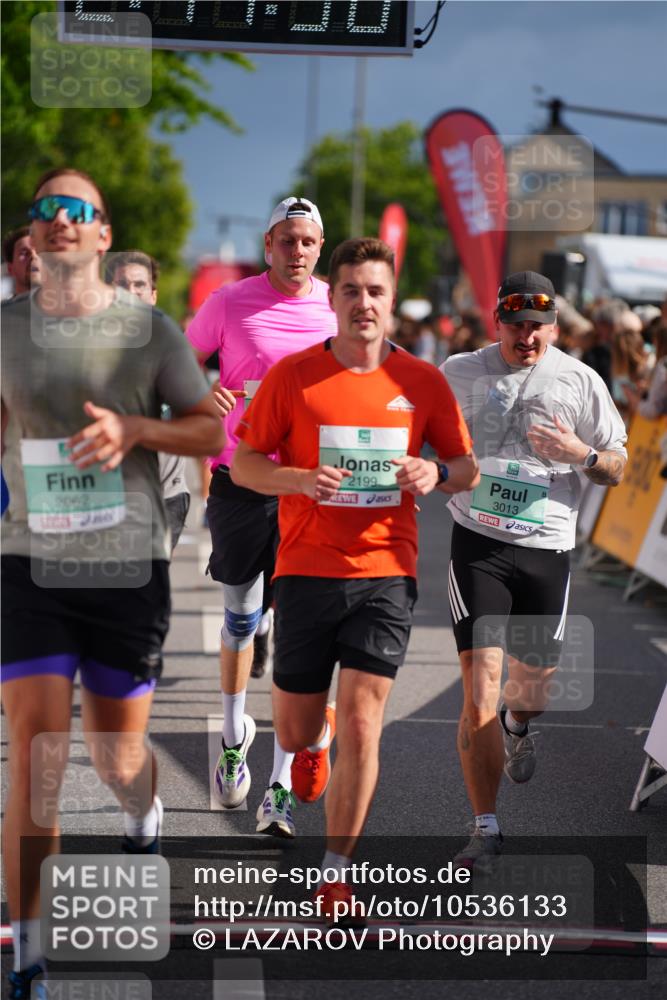 20.09.2026 - PSD Bank Halbmarathon LAZAROV Photography http://msf.ph/oto/10536133 20.09.2026 12:17:29 Ziel 1475, 1603, 2062, 2199, 2236, 2795, 2901, 3013, 3233, 3684, 4256 meine-sportfotos.de