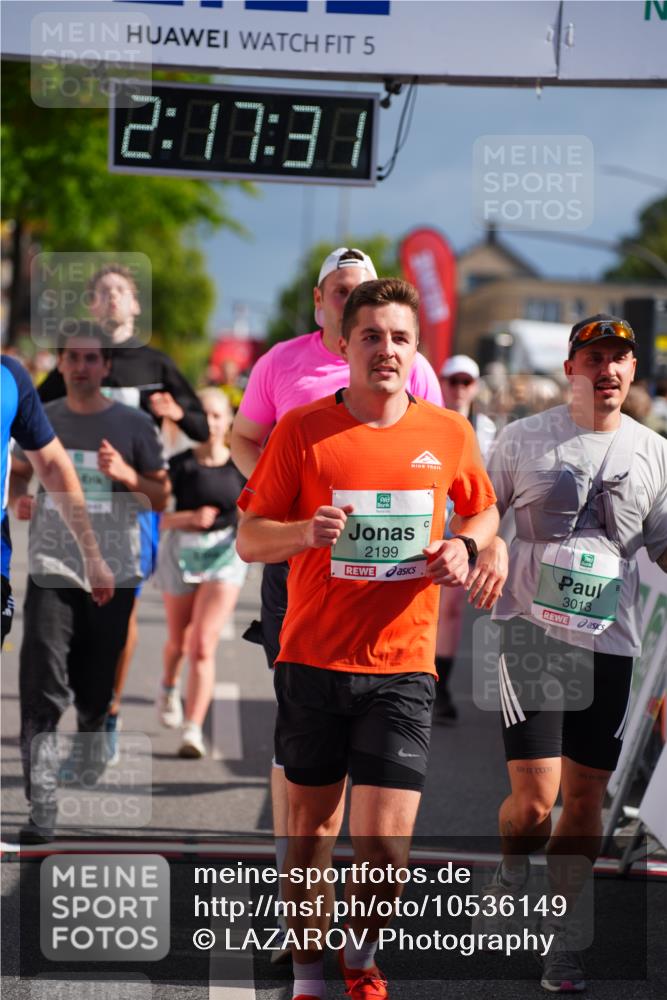 20.09.2026 - PSD Bank Halbmarathon LAZAROV Photography http://msf.ph/oto/10536149 20.09.2026 12:17:31 Ziel 1475, 1603, 2062, 2199, 2236, 2391, 2795, 2901, 3013, 3233, 3684, 4088, 4256 meine-sportfotos.de