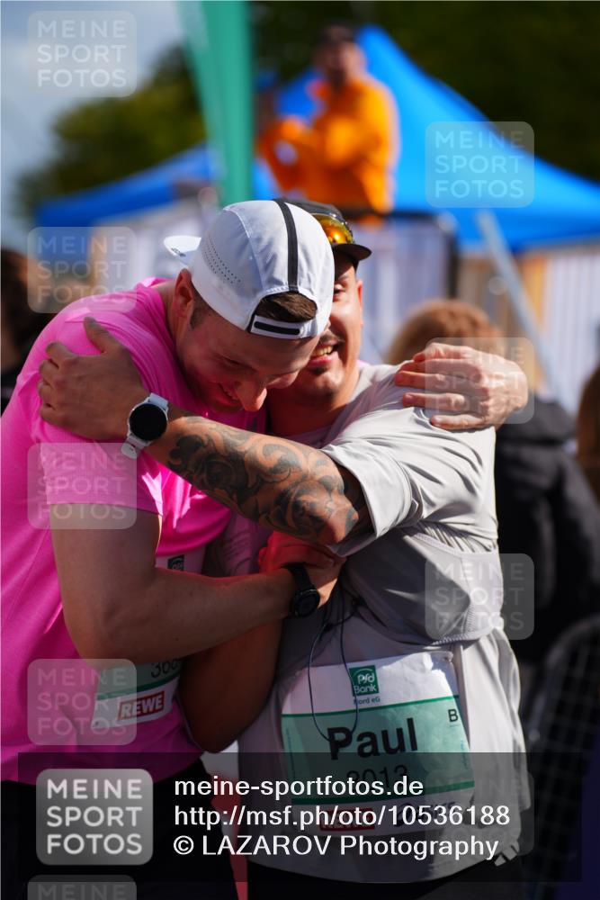 20.09.2026 - PSD Bank Halbmarathon LAZAROV Photography http://msf.ph/oto/10536188 20.09.2026 12:17:34 Ziel 1475, 1603, 2062, 2199, 2236, 2284, 2391, 2795, 2901, 3013, 3233, 3684, 4088, 4256, 4771 meine-sportfotos.de