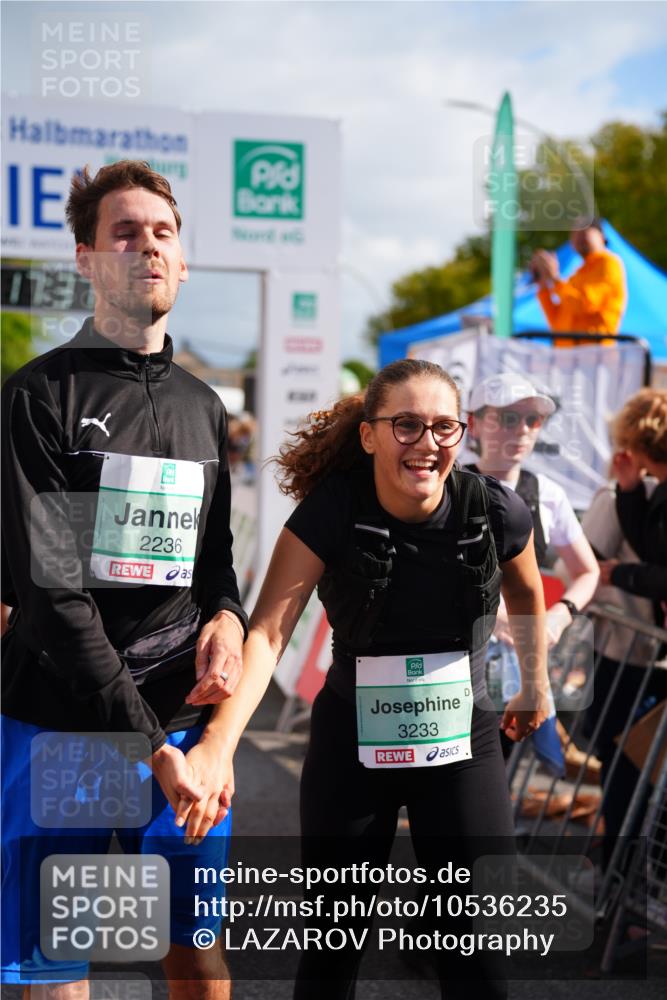 20.09.2026 - PSD Bank Halbmarathon LAZAROV Photography http://msf.ph/oto/10536235 20.09.2026 12:17:36 Ziel 1475, 1603, 2062, 2199, 2236, 2284, 2391, 2795, 2901, 3013, 3233, 3684, 4088, 4256, 4771 meine-sportfotos.de