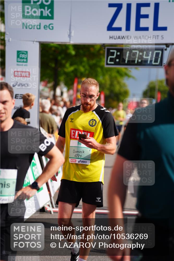 20.09.2026 - PSD Bank Halbmarathon LAZAROV Photography http://msf.ph/oto/10536269 20.09.2026 12:17:39 Ziel 1603, 1731, 2236, 2284, 2391, 2795, 2901, 3233, 4051, 4088, 4771 meine-sportfotos.de