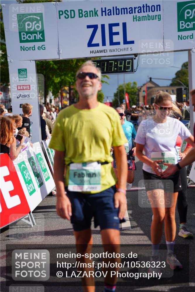 20.09.2026 - PSD Bank Halbmarathon LAZAROV Photography http://msf.ph/oto/10536323 20.09.2026 12:17:48 Ziel 1256, 1731, 2005, 2555, 3086, 3162, 3347, 3502, 3703, 3794, 3905, 4051, 4258 meine-sportfotos.de