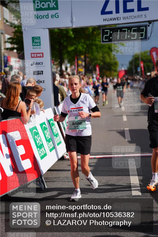 20.09.2026 - PSD Bank Halbmarathon LAZAROV Photography http://msf.ph/oto/10536382 20.09.2026 12:17:53 Ziel 1256, 2005, 3086, 3162, 3347, 3703, 3794, 3905 meine-sportfotos.de