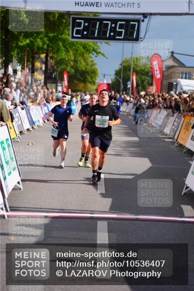 20.09.2026 - PSD Bank Halbmarathon LAZAROV Photography http://msf.ph/oto/10536407 20.09.2026 12:17:57 Ziel 1352, 1613, 1868, 3794, 3905 meine-sportfotos.de