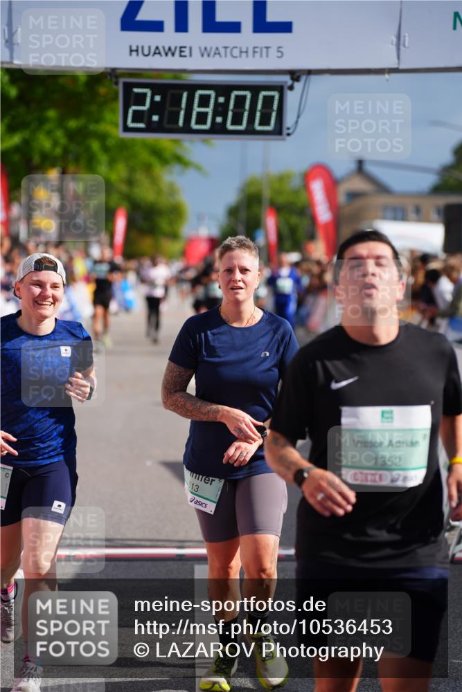 20.09.2026 - PSD Bank Halbmarathon LAZAROV Photography http://msf.ph/oto/10536453 20.09.2026 12:18:00 Ziel 1352, 1613, 1868, 3794, 3905 meine-sportfotos.de