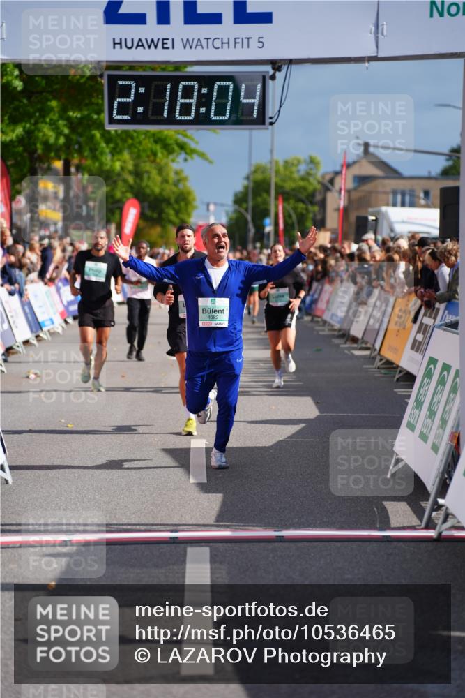 20.09.2026 - PSD Bank Halbmarathon LAZAROV Photography http://msf.ph/oto/10536465 20.09.2026 12:18:04 Ziel 1352, 1613, 1868, 2435, 2653, 3258, 4082, 4171 meine-sportfotos.de