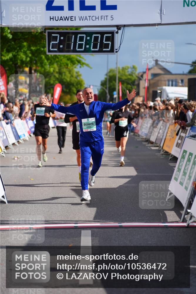 20.09.2026 - PSD Bank Halbmarathon LAZAROV Photography http://msf.ph/oto/10536472 20.09.2026 12:18:04 Ziel 1352, 1613, 1868, 2435, 2653, 3258, 4082, 4171 meine-sportfotos.de