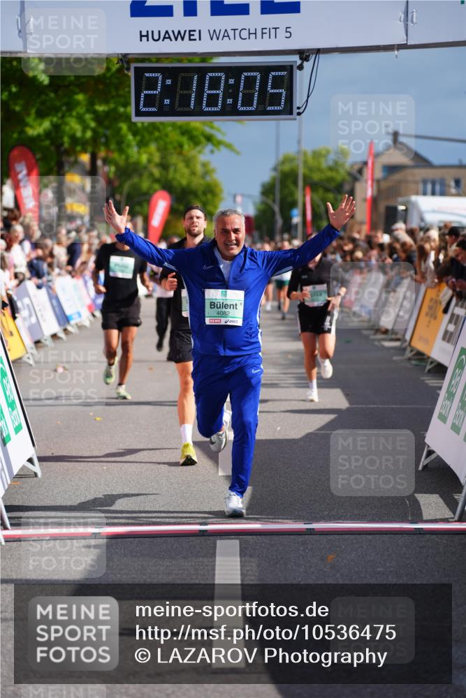 20.09.2026 - PSD Bank Halbmarathon LAZAROV Photography http://msf.ph/oto/10536475 20.09.2026 12:18:05 Ziel 1352, 1613, 1868, 2435, 2653, 3258, 4082, 4171 meine-sportfotos.de