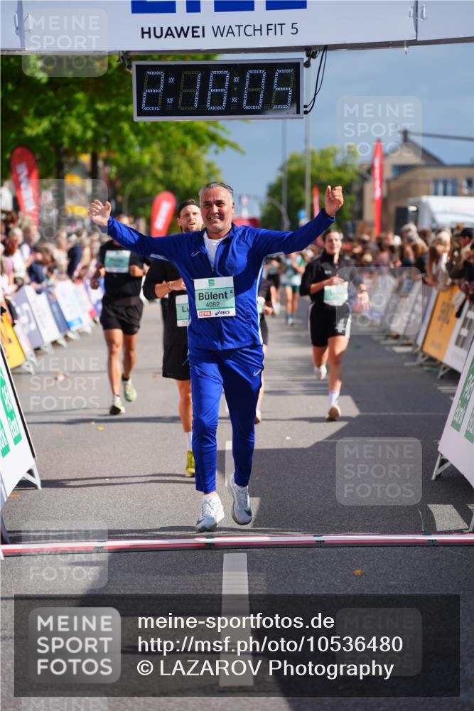 20.09.2026 - PSD Bank Halbmarathon LAZAROV Photography http://msf.ph/oto/10536480 20.09.2026 12:18:05 Ziel 1352, 1613, 1868, 2435, 2653, 3258, 4082, 4171 meine-sportfotos.de