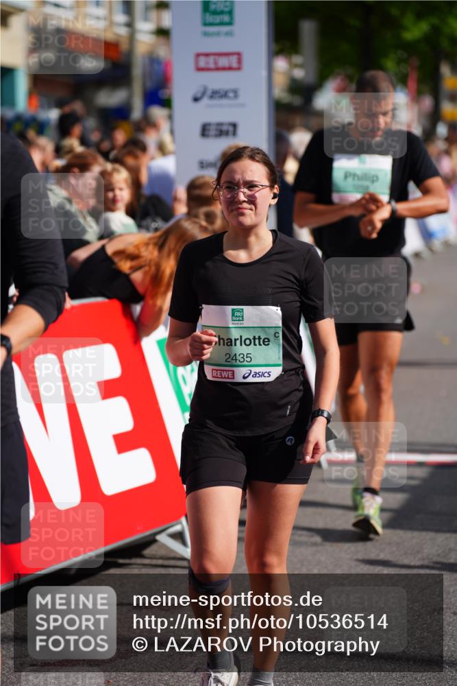 20.09.2026 - PSD Bank Halbmarathon LAZAROV Photography http://msf.ph/oto/10536514 20.09.2026 12:18:09 Ziel 2435, 2653, 3258, 4082, 4171, 4300, 4582 meine-sportfotos.de