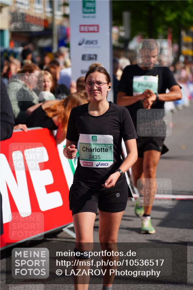 20.09.2026 - PSD Bank Halbmarathon LAZAROV Photography http://msf.ph/oto/10536517 20.09.2026 12:18:09 Ziel 2435, 2653, 3258, 4082, 4171, 4300, 4582 meine-sportfotos.de