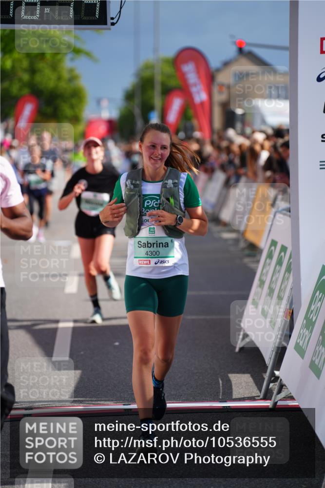 20.09.2026 - PSD Bank Halbmarathon LAZAROV Photography http://msf.ph/oto/10536555 20.09.2026 12:18:13 Ziel 2435, 2653, 3258, 3331, 3463, 4082, 4171, 4300, 4582 meine-sportfotos.de