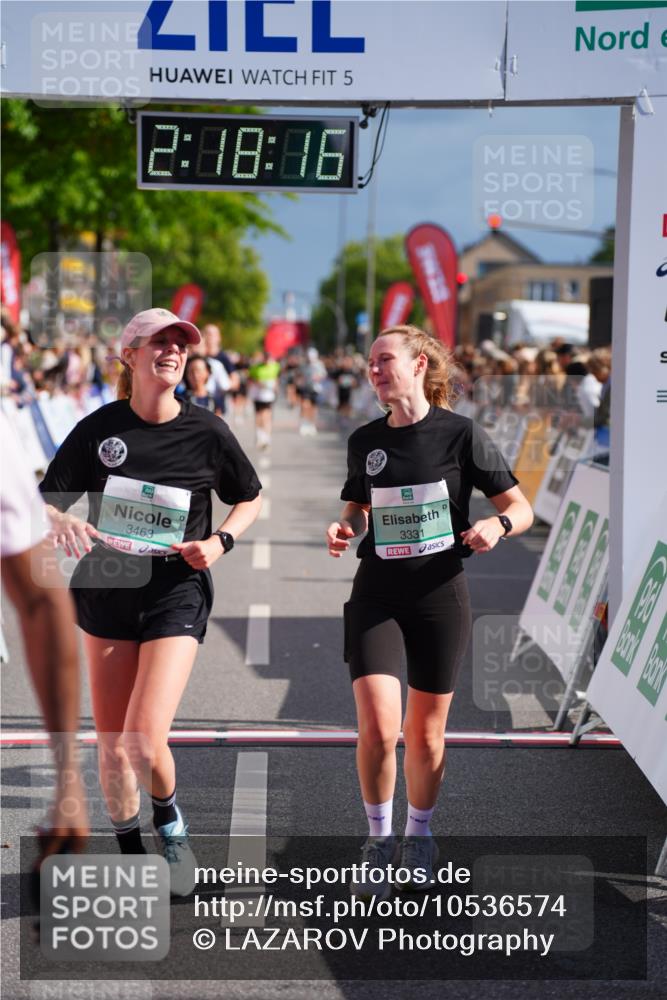 20.09.2026 - PSD Bank Halbmarathon LAZAROV Photography http://msf.ph/oto/10536574 20.09.2026 12:18:15 Ziel 2435, 2653, 3258, 3331, 3361, 3463, 4300, 4582 meine-sportfotos.de