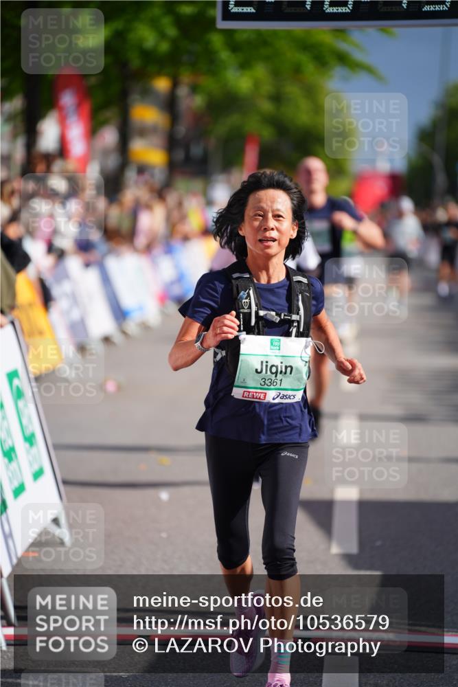 20.09.2026 - PSD Bank Halbmarathon LAZAROV Photography http://msf.ph/oto/10536579 20.09.2026 12:18:19 Ziel 3152, 3331, 3361, 3463, 4300, 4582, 4630 meine-sportfotos.de
