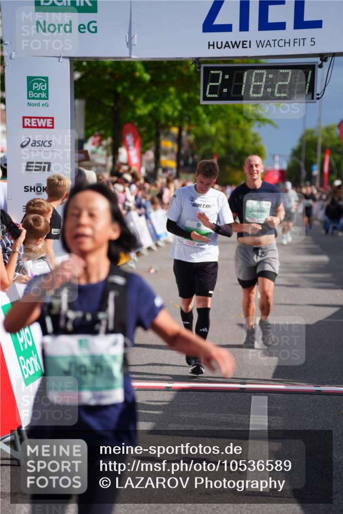 20.09.2026 - PSD Bank Halbmarathon LAZAROV Photography http://msf.ph/oto/10536589 20.09.2026 12:18:20 Ziel 3152, 3331, 3361, 3463, 4300, 4630 meine-sportfotos.de