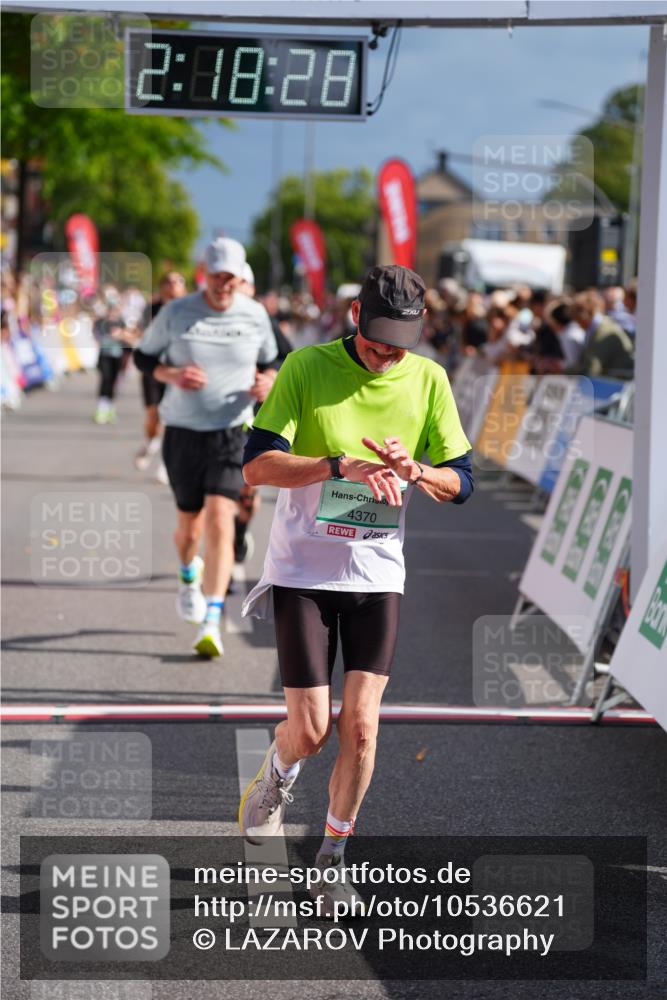 20.09.2026 - PSD Bank Halbmarathon LAZAROV Photography http://msf.ph/oto/10536621 20.09.2026 12:18:28 Ziel 2032, 3152, 4049, 4370, 4630 meine-sportfotos.de