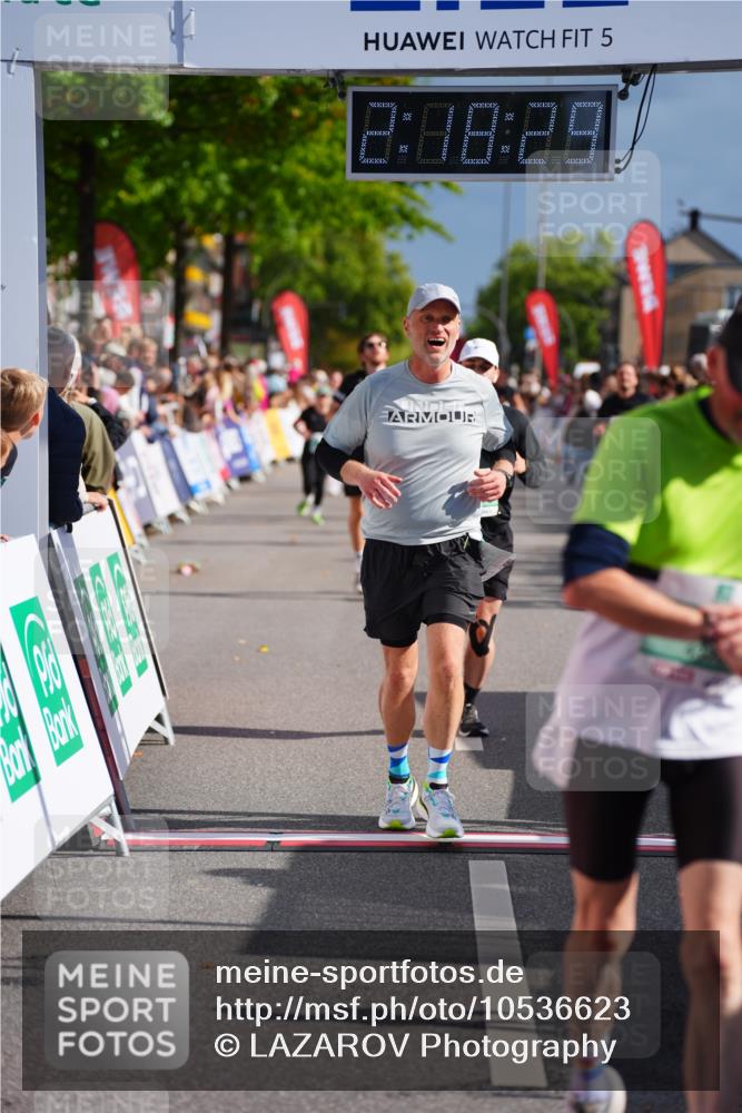 20.09.2026 - PSD Bank Halbmarathon LAZAROV Photography http://msf.ph/oto/10536623 20.09.2026 12:18:28 Ziel 2032, 3152, 4049, 4370, 4630 meine-sportfotos.de