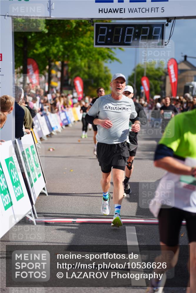 20.09.2026 - PSD Bank Halbmarathon LAZAROV Photography http://msf.ph/oto/10536626 20.09.2026 12:18:28 Ziel 2032, 3152, 4049, 4370, 4630 meine-sportfotos.de