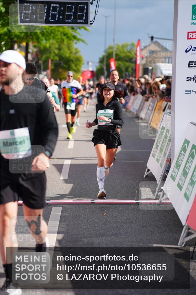 20.09.2026 - PSD Bank Halbmarathon LAZAROV Photography http://msf.ph/oto/10536655 20.09.2026 12:18:32 Ziel 1011, 2032, 2413, 2628, 3806, 4049, 4159, 4370 meine-sportfotos.de
