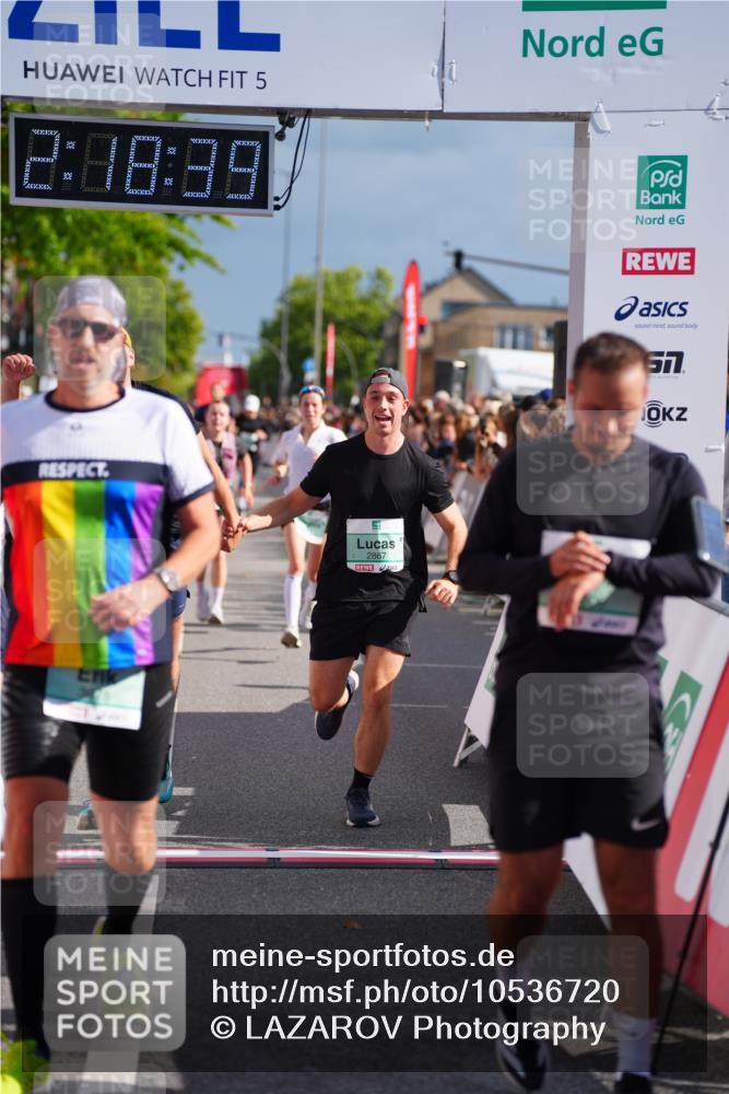 20.09.2026 - PSD Bank Halbmarathon LAZAROV Photography http://msf.ph/oto/10536720 20.09.2026 12:18:38 Ziel 1011, 1270, 2121, 2413, 2628, 2867, 3084, 3409, 3540, 3806, 3875, 4159 meine-sportfotos.de
