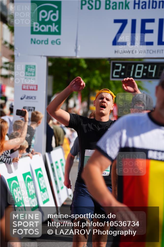 20.09.2026 - PSD Bank Halbmarathon LAZAROV Photography http://msf.ph/oto/10536734 20.09.2026 12:18:41 Ziel 1011, 1270, 1424, 1425, 2121, 2137, 2413, 2628, 2867, 3084, 3409, 3540, 3806, 3875, 4159 meine-sportfotos.de