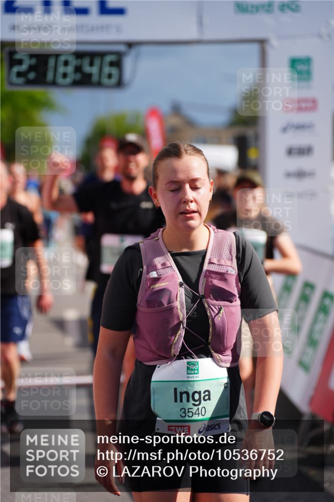 20.09.2026 - PSD Bank Halbmarathon LAZAROV Photography http://msf.ph/oto/10536752 20.09.2026 12:18:45 Ziel 1270, 1424, 1425, 1998, 2121, 2137, 2867, 3084, 3409, 3540, 3597, 3616, 3875 meine-sportfotos.de
