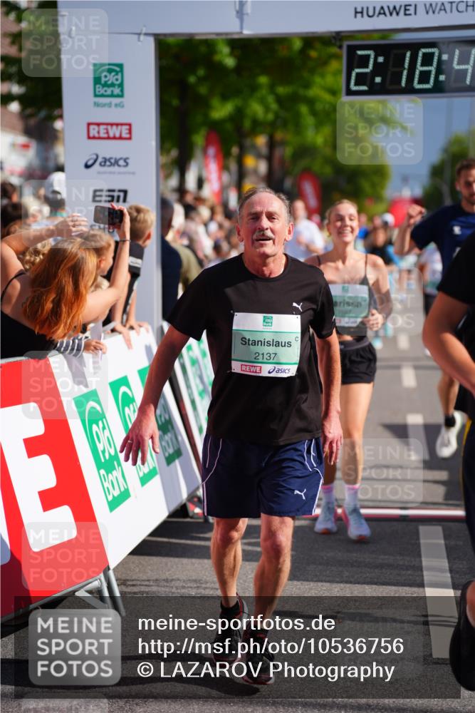 20.09.2026 - PSD Bank Halbmarathon LAZAROV Photography http://msf.ph/oto/10536756 20.09.2026 12:18:46 Ziel 1270, 1424, 1425, 1998, 2121, 2137, 2867, 2912, 3084, 3409, 3540, 3597, 3616, 3736 meine-sportfotos.de
