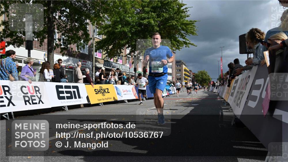 20.09.2026 - PSD Bank Halbmarathon J. Mangold http://msf.ph/oto/10536767 20.09.2026 12:28:33 Ziel 1307, 1349, 1434, 1938, 1974, 2126, 2731, 2849, 2961, 3032, 3925 meine-sportfotos.de
