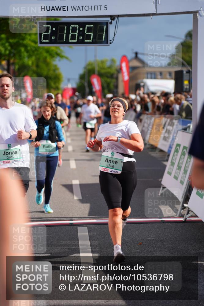 20.09.2026 - PSD Bank Halbmarathon LAZAROV Photography http://msf.ph/oto/10536798 20.09.2026 12:18:50 Ziel 1223, 1424, 1425, 1694, 1998, 2137, 2912, 3597, 3616, 3736 meine-sportfotos.de