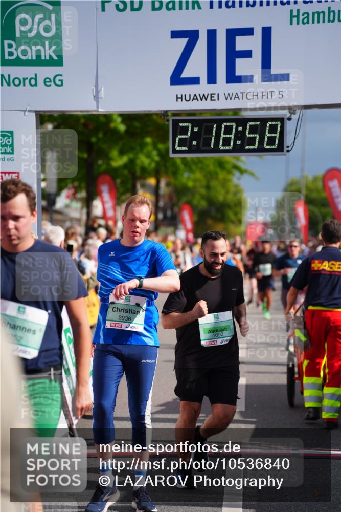 20.09.2026 - PSD Bank Halbmarathon LAZAROV Photography http://msf.ph/oto/10536840 20.09.2026 12:18:57 Ziel 1223, 1694, 2912, 2936, 3082, 3252, 3637, 3736, 4693 meine-sportfotos.de