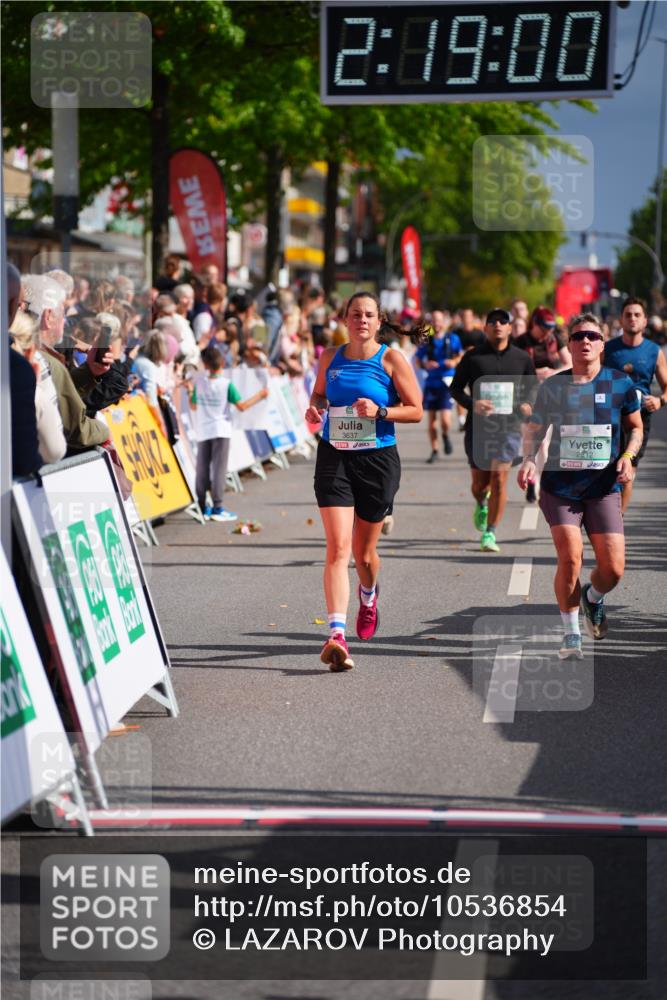 20.09.2026 - PSD Bank Halbmarathon LAZAROV Photography http://msf.ph/oto/10536854 20.09.2026 12:18:59 Ziel 1223, 1694, 2812, 2936, 3082, 3252, 3384, 3637, 4693 meine-sportfotos.de