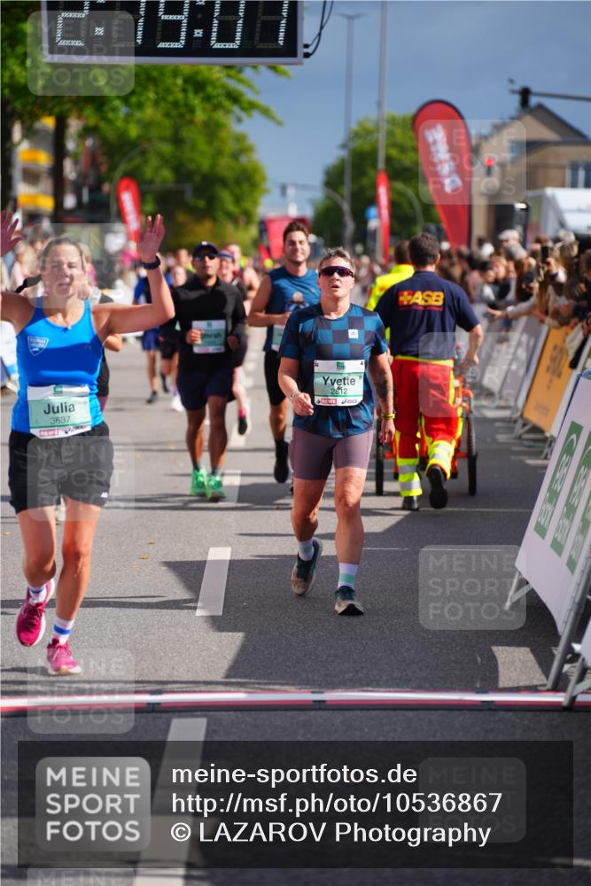 20.09.2026 - PSD Bank Halbmarathon LAZAROV Photography http://msf.ph/oto/10536867 20.09.2026 12:19:01 Ziel 1489, 2772, 2812, 2936, 3082, 3252, 3384, 3637, 4693 meine-sportfotos.de