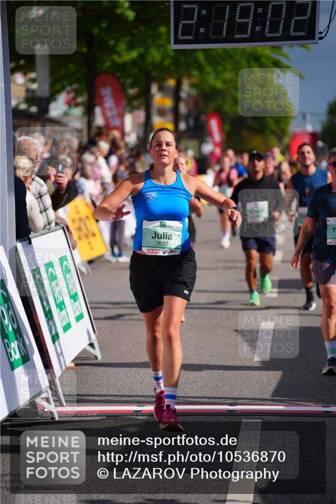 20.09.2026 - PSD Bank Halbmarathon LAZAROV Photography http://msf.ph/oto/10536870 20.09.2026 12:19:01 Ziel 1489, 2772, 2812, 2936, 3082, 3252, 3384, 3637, 4693 meine-sportfotos.de