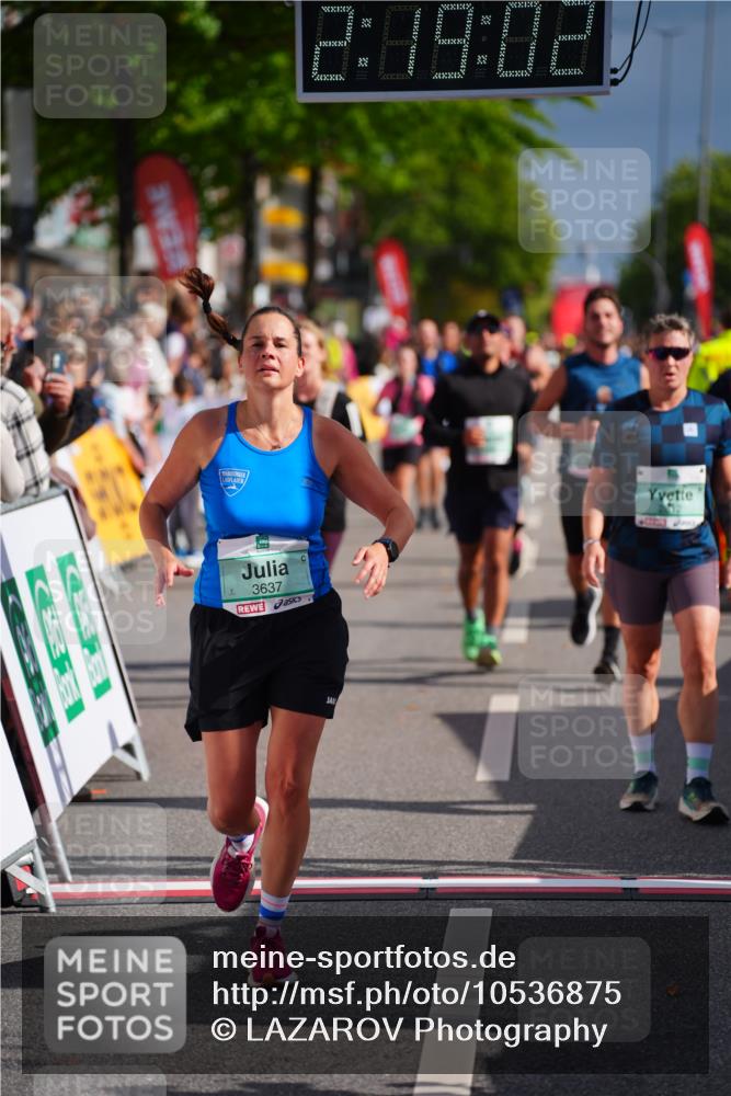 20.09.2026 - PSD Bank Halbmarathon LAZAROV Photography http://msf.ph/oto/10536875 20.09.2026 12:19:01 Ziel 1489, 2772, 2812, 2936, 3082, 3252, 3384, 3637, 4693 meine-sportfotos.de