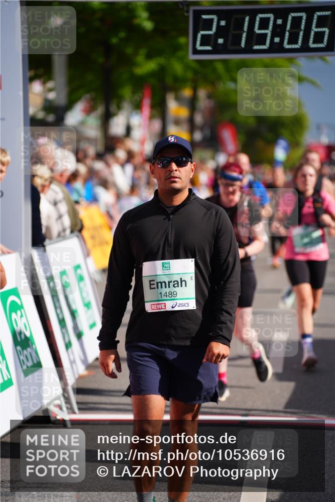 20.09.2026 - PSD Bank Halbmarathon LAZAROV Photography http://msf.ph/oto/10536916 20.09.2026 12:19:06 Ziel 1489, 2772, 2812, 2876, 2911, 3384, 3637, 3763, 4086, 4338 meine-sportfotos.de