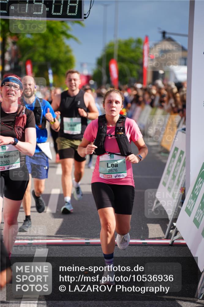 20.09.2026 - PSD Bank Halbmarathon LAZAROV Photography http://msf.ph/oto/10536936 20.09.2026 12:19:08 Ziel 1283, 1489, 2772, 2812, 2876, 2911, 3290, 3384, 3637, 3763, 4086, 4338 meine-sportfotos.de