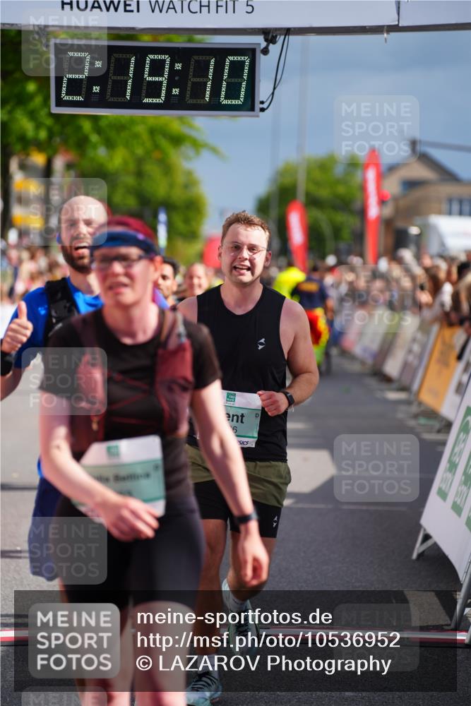 20.09.2026 - PSD Bank Halbmarathon LAZAROV Photography http://msf.ph/oto/10536952 20.09.2026 12:19:09 Ziel 1283, 1489, 2772, 2812, 2876, 2911, 3290, 3384, 3637, 3763, 4086, 4338 meine-sportfotos.de