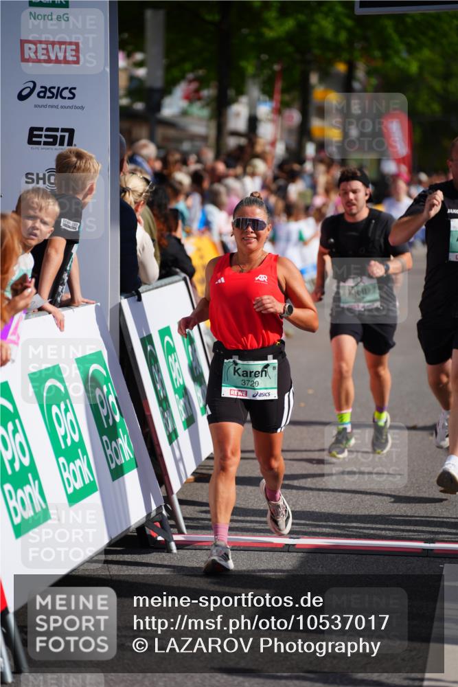 20.09.2026 - PSD Bank Halbmarathon LAZAROV Photography http://msf.ph/oto/10537017 20.09.2026 12:19:17 Ziel 1283, 1997, 2312, 3290, 3357, 3717, 3720, 4086, 4338 meine-sportfotos.de