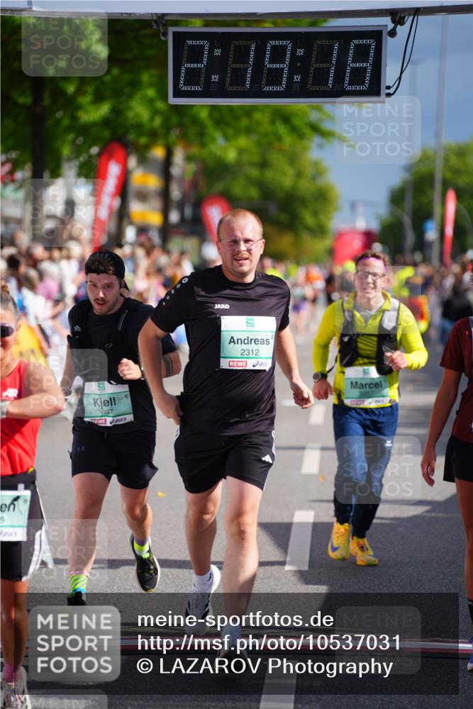 20.09.2026 - PSD Bank Halbmarathon LAZAROV Photography http://msf.ph/oto/10537031 20.09.2026 12:19:18 Ziel 1276, 1283, 1997, 2312, 3290, 3357, 3717, 3720, 4338 meine-sportfotos.de